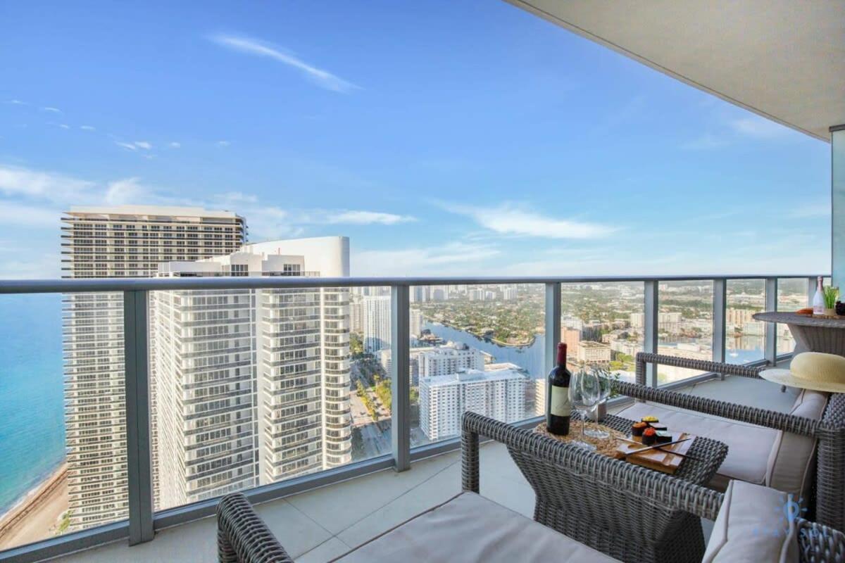 Upper Level Penthouse - Amazing Views Beach & Intracoastal Lägenhet Hollywood Exteriör bild