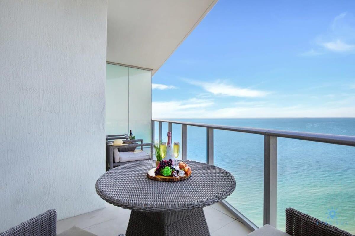 Upper Level Penthouse - Amazing Views Beach & Intracoastal Lägenhet Hollywood Exteriör bild