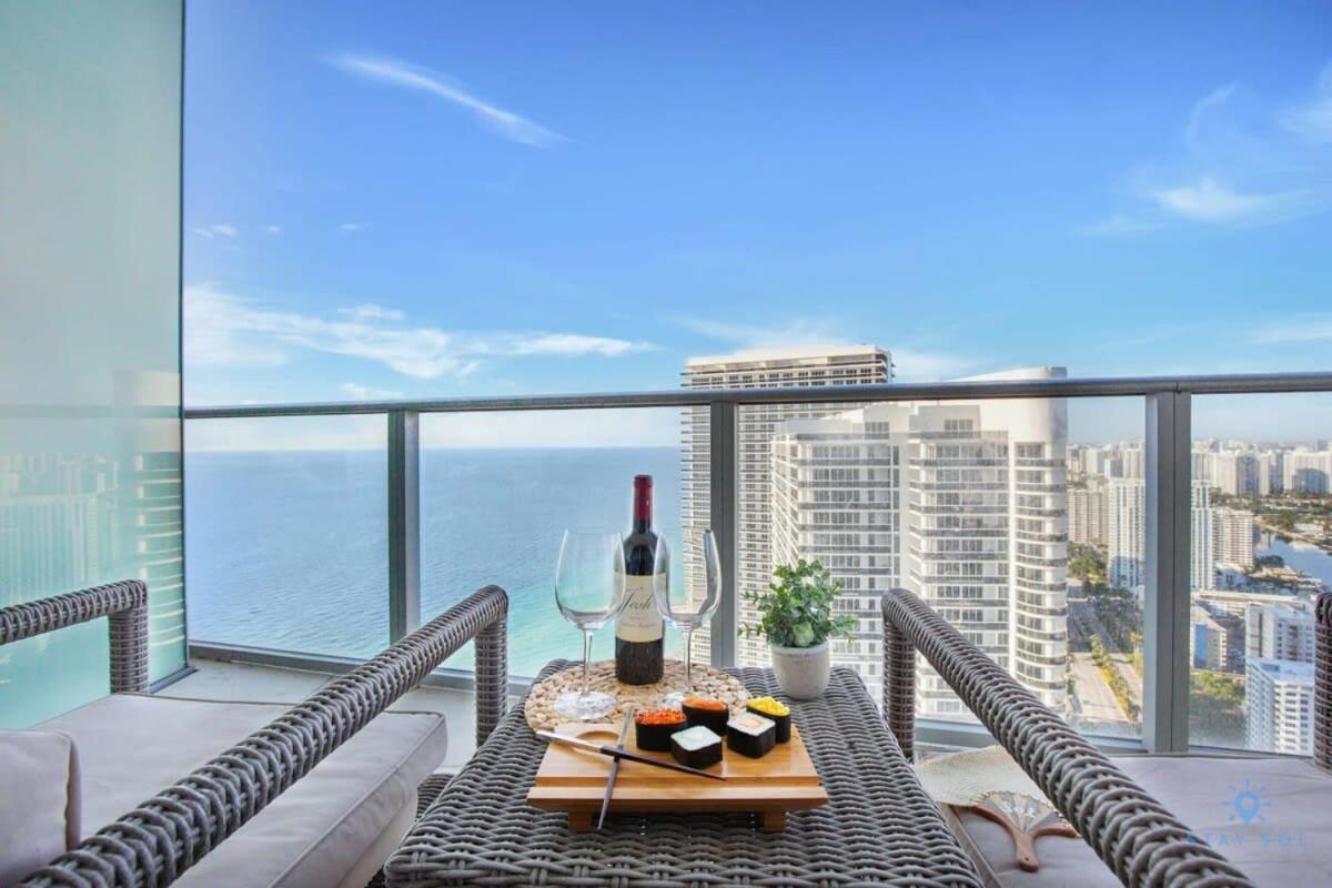 Upper Level Penthouse - Amazing Views Beach & Intracoastal Lägenhet Hollywood Exteriör bild